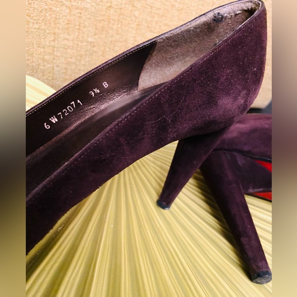 Stuart Weizmann suede high heel shoes. Patent leather embossed front - Picture 4 of 5
